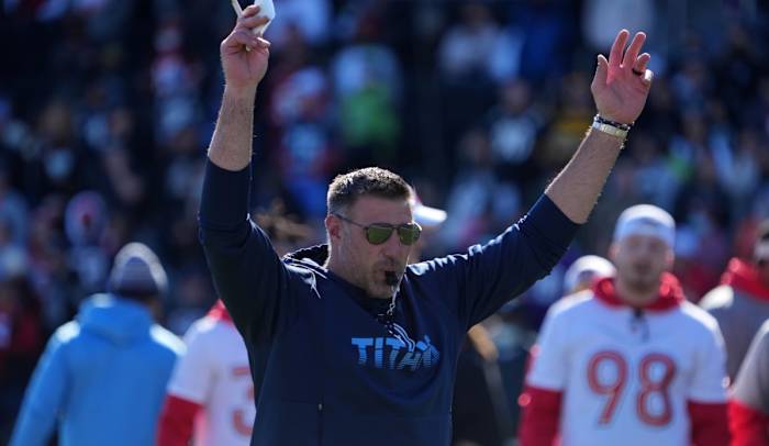 Tennessee Titans coach Mike Vrabel during AFC practice at the Las Vegas Ballpark.